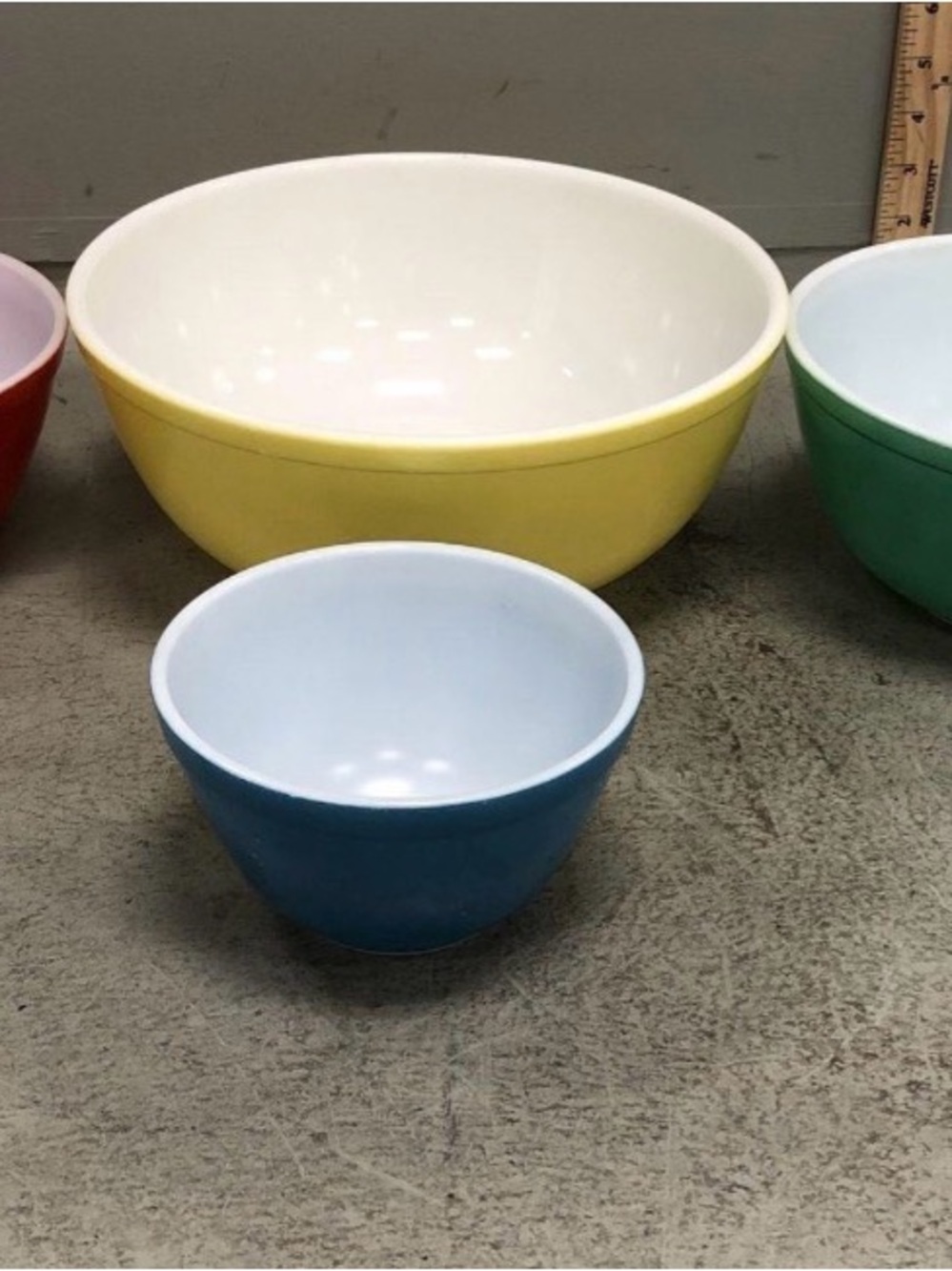 Pyrex Primary Colors Nesting Mixing Bowls - Set of 4